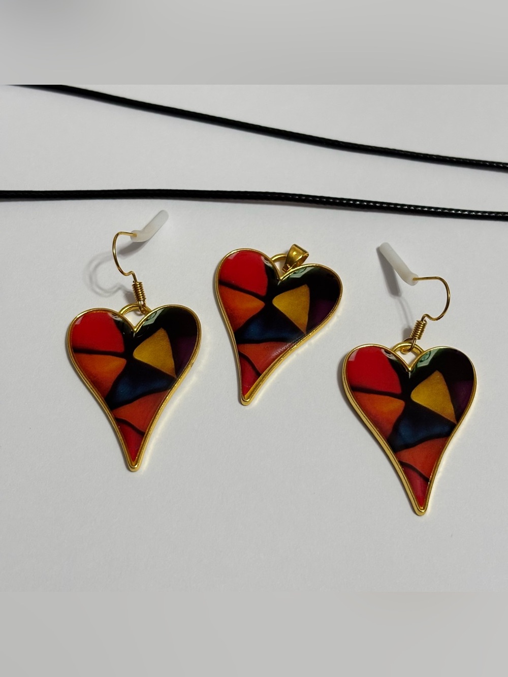 Gold-Tone Multicolor Heart Pendant and Earrings Set 17 1/2” 2” Extender